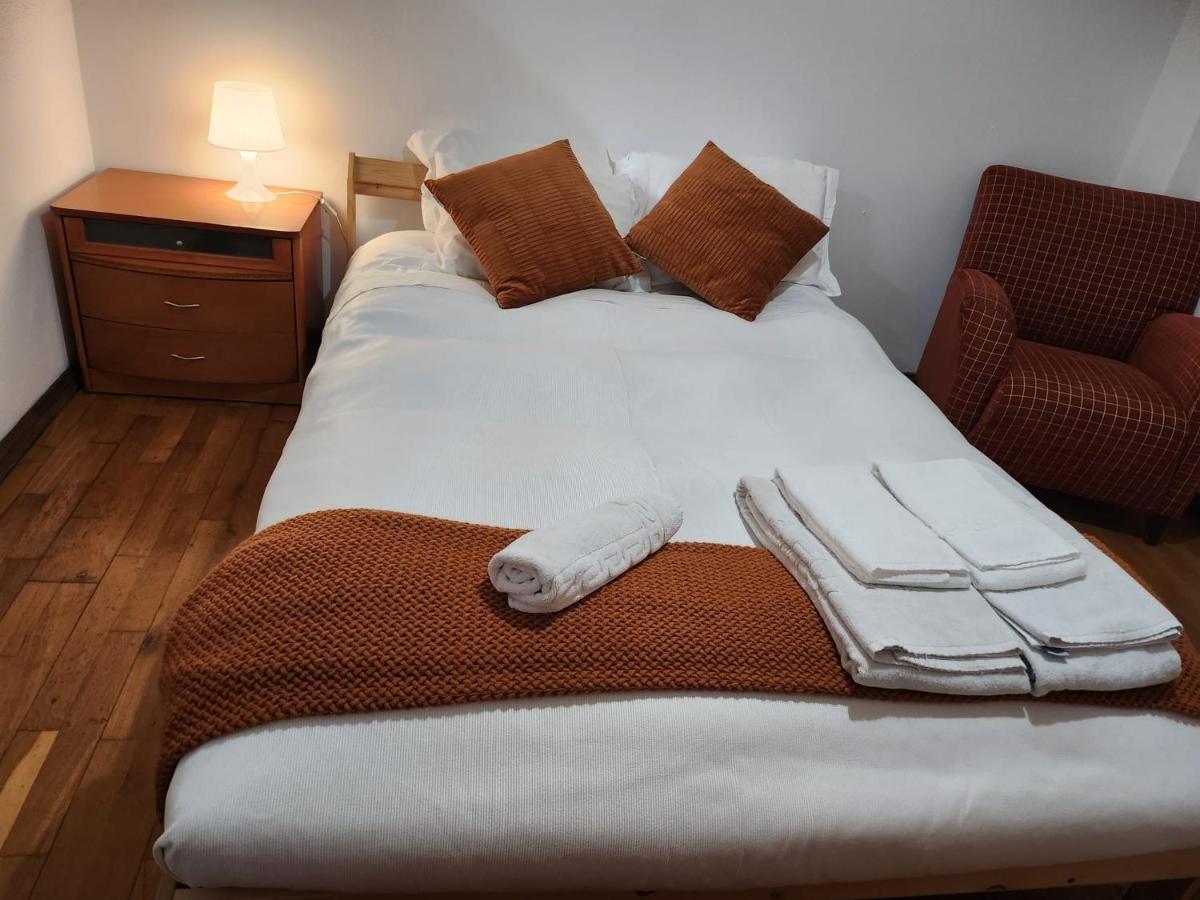 A Casa De Pedra Hotel อาโมรา ภายนอก รูปภาพ